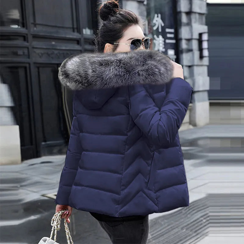 2023 New Women Winter Coat Fake Fur Collar Woman's Parka Short Outwear Warm Down Cotton Jacket Winter Jackets Female Coat Trend